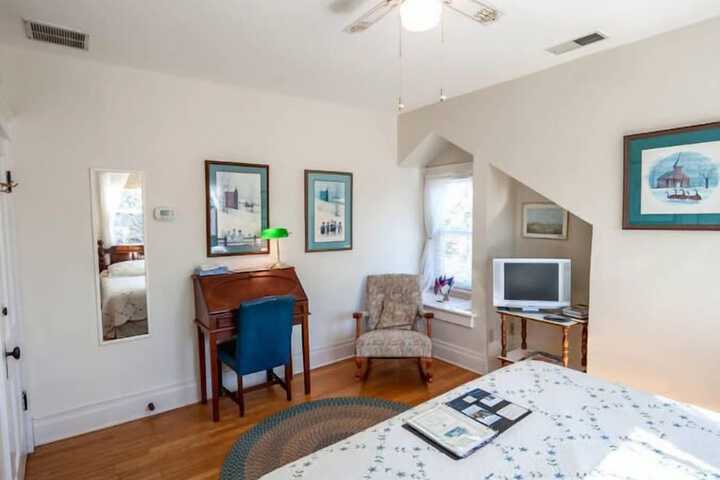 Room 32 of 36