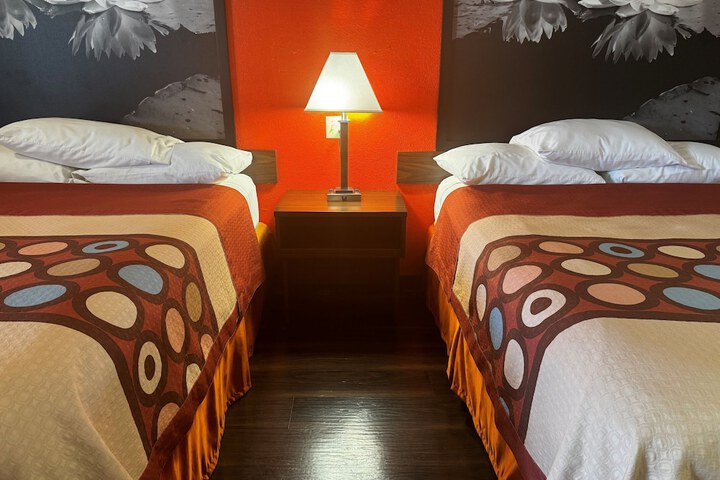 Room 18 of 33