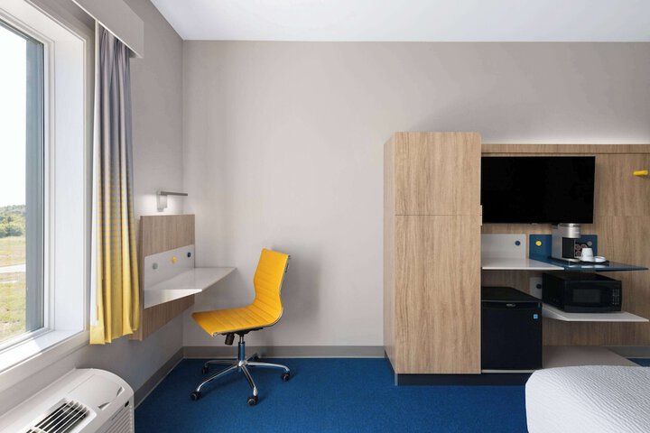Room 30 of 41