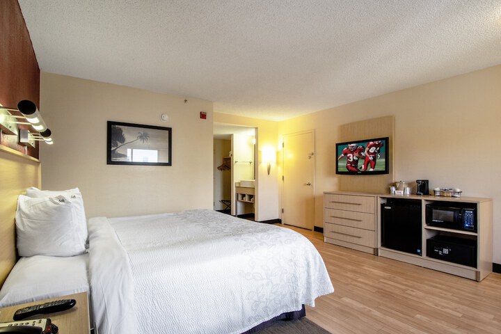Room 16 of 24