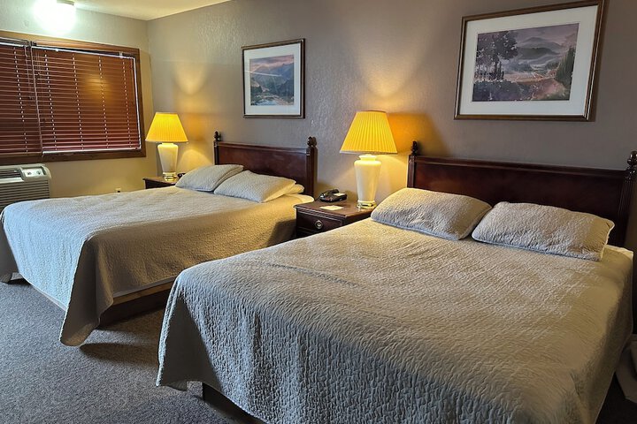 Timber Lodge Inn