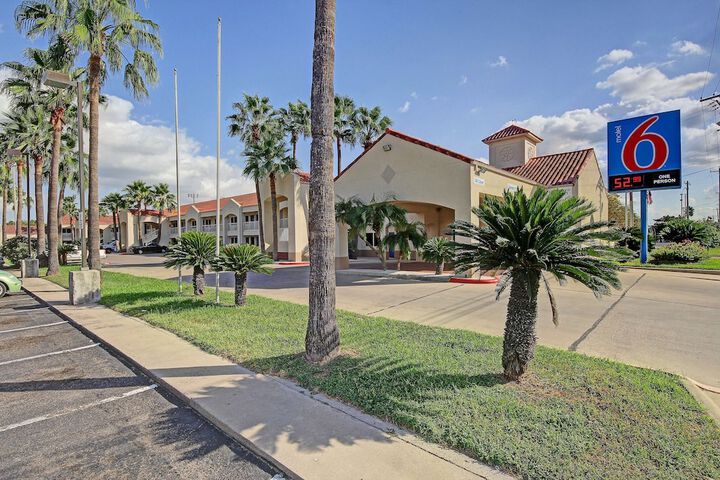 Motel 6 Edinburg TX