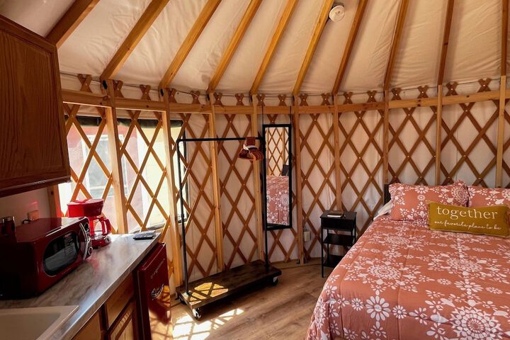 Mountain Aire Cottages Inn & Glamping