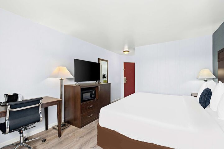 Room 15 of 30