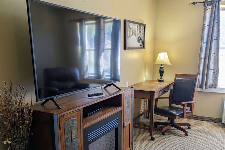 Room 33 of 63