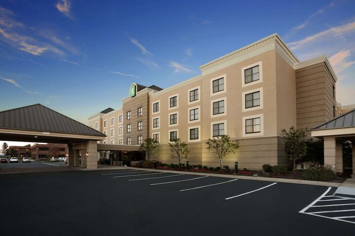 Hotel 2 of 31