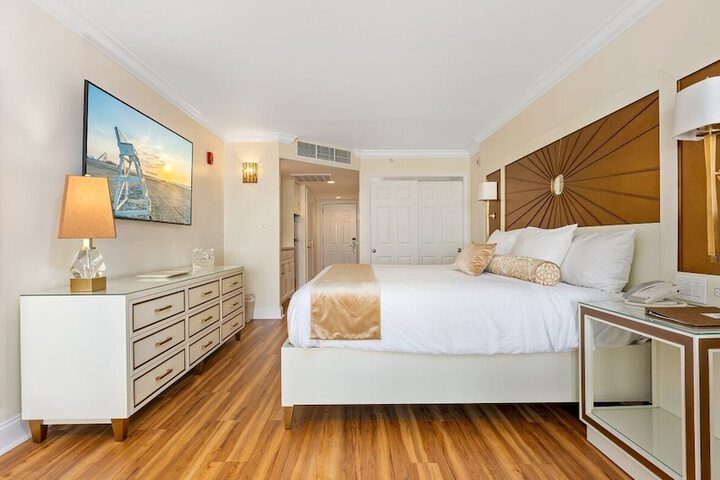 La Mer Beachfront Resort