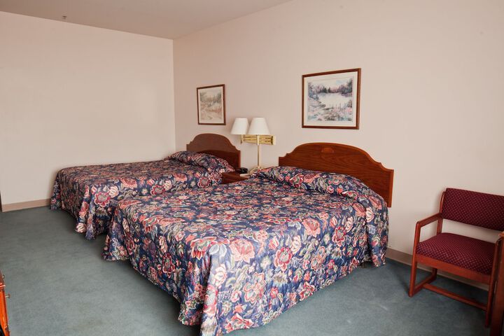Room 9 of 16