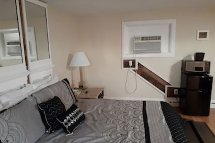 Town Line Motel