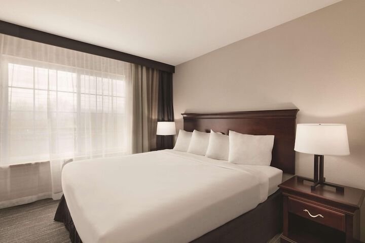 Room 10 of 26
