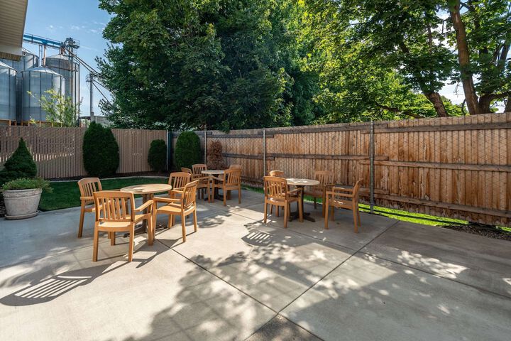 Terrace/Patio 35 of 37