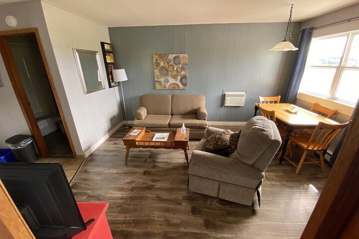 Room 53 of 102