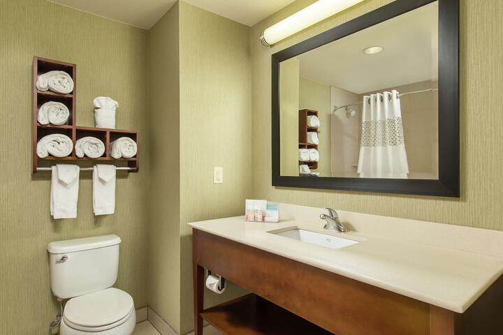 Room 9 of 27
