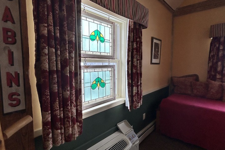 Room 51 of 260