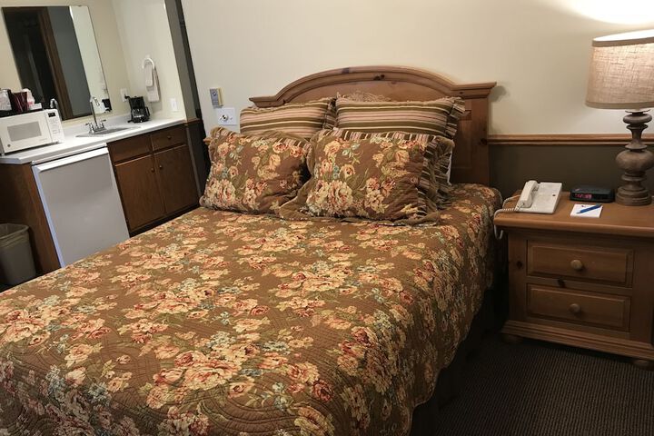 Room 72 of 157
