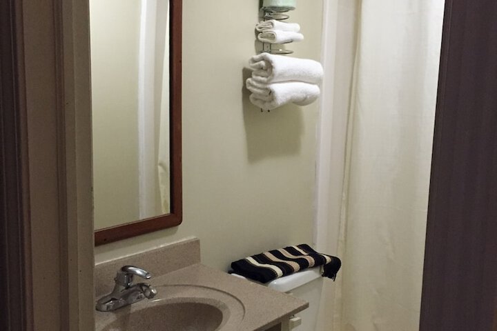 Room 13 of 25