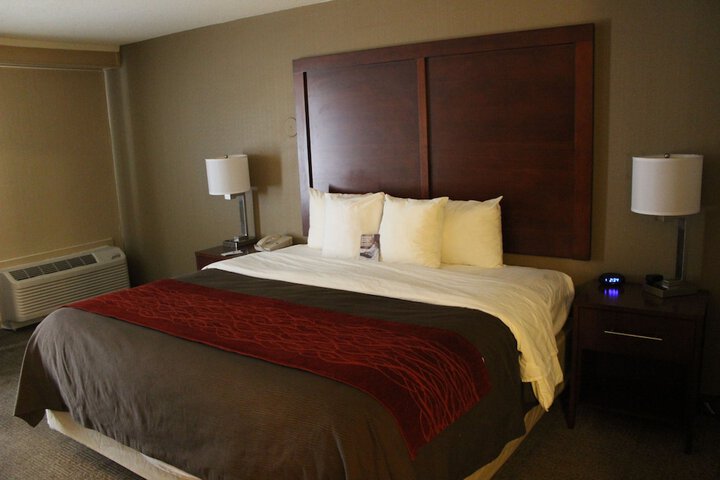 Room 27 of 51