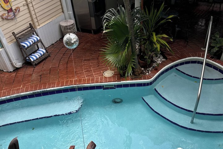 Pool 20 of 111