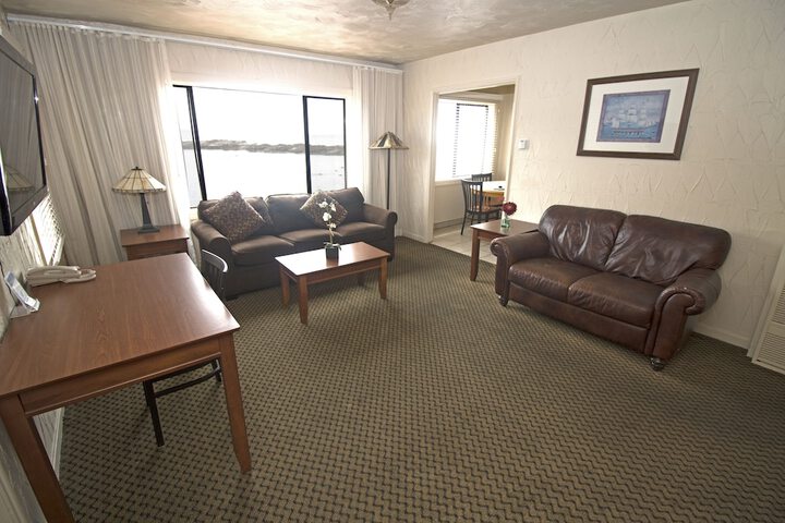 Room 38 of 117
