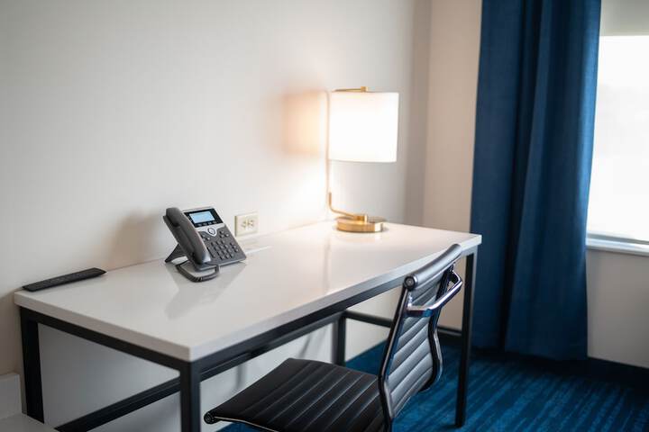 Room 25 of 63
