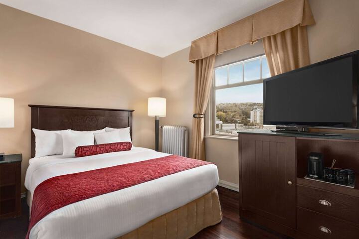 The Plaza Hotel Downtown Trademark Collection by Wyndham