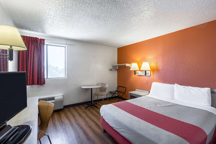 Motel 6 Council Bluffs IA - Omaha East