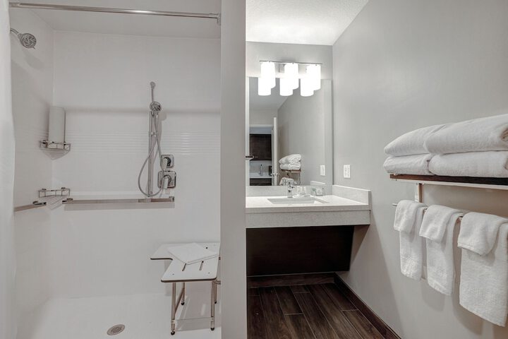 Room 25 of 49