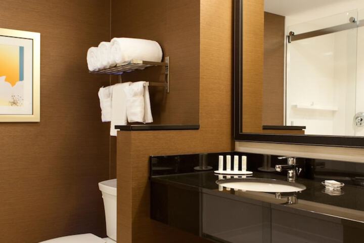 Room 18 of 31