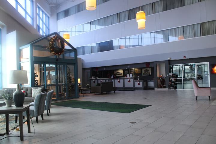 Wyndham Flint MI / Grand Blanc/Bishop Airport/Conference Ct