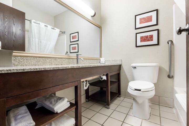 Room 15 of 35