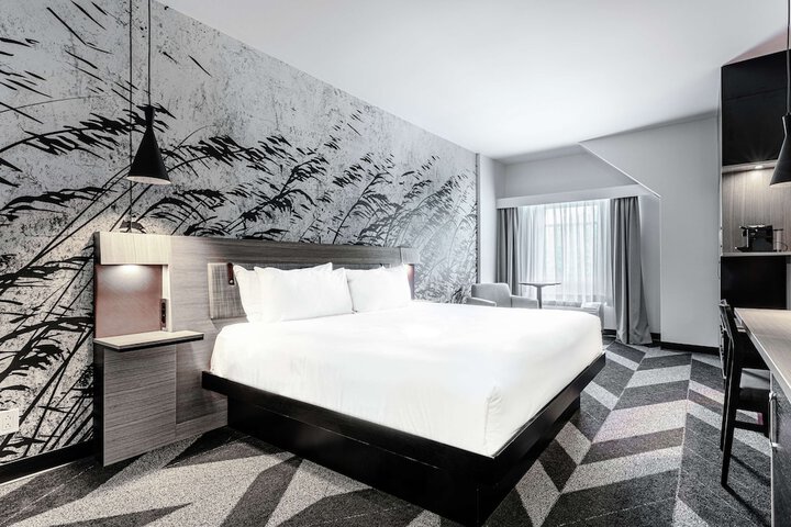 Room 34 of 62