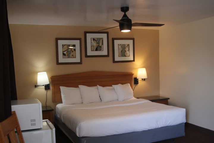 Room 40 of 51