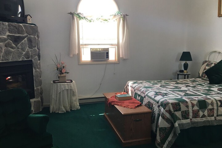 Room 10 of 26