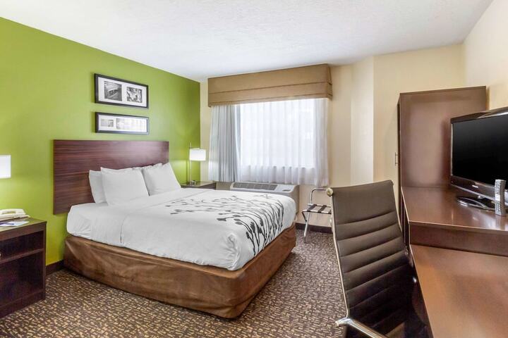 Room 18 of 27