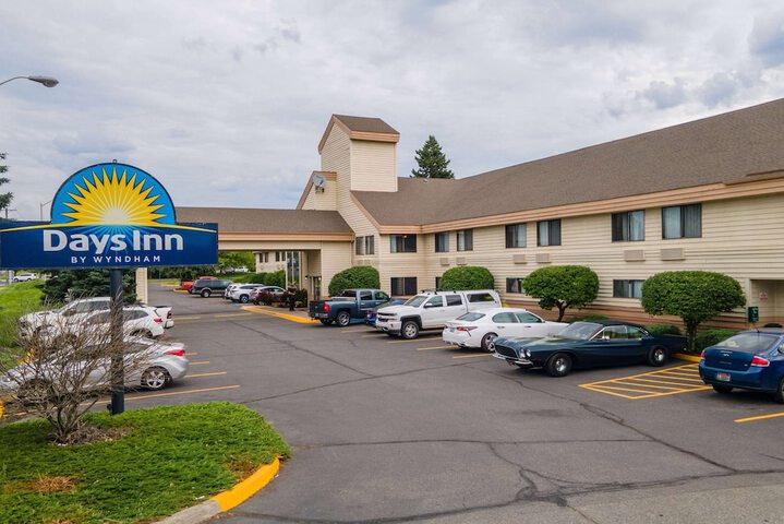 Hotel 4 of 52