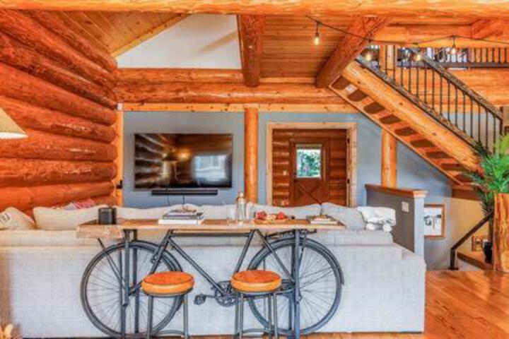 Luxury Family Cabin at Summit West