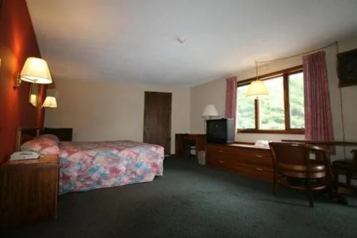 Executive Inn