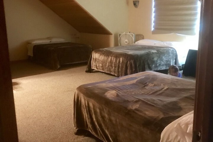 Room 28 of 50