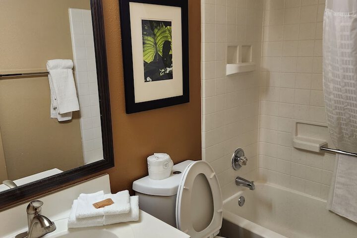 Room 8 of 20
