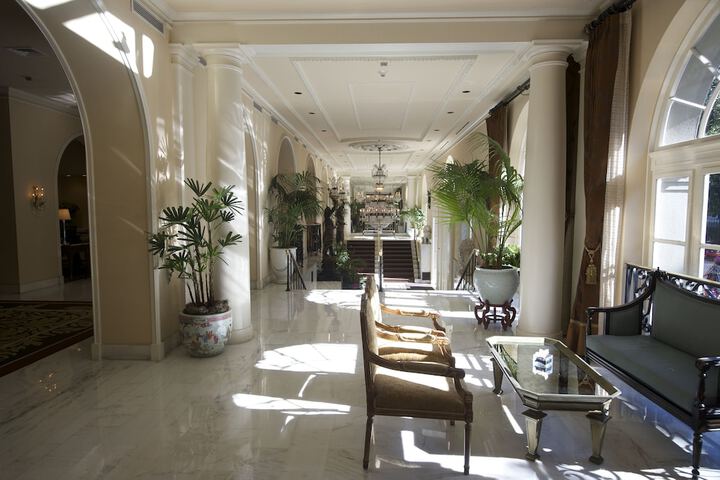 Hotel 3 of 200