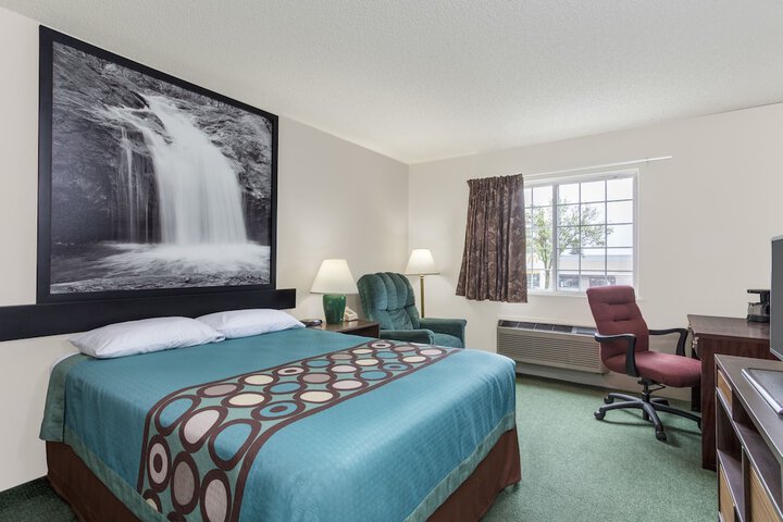 Room 13 of 27