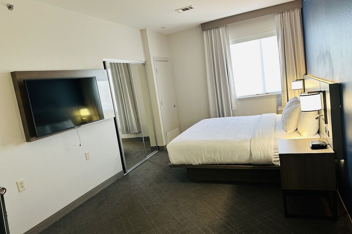 Room 21 of 52