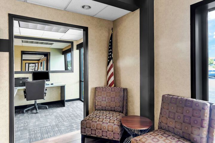 Business Center 36 of 36
