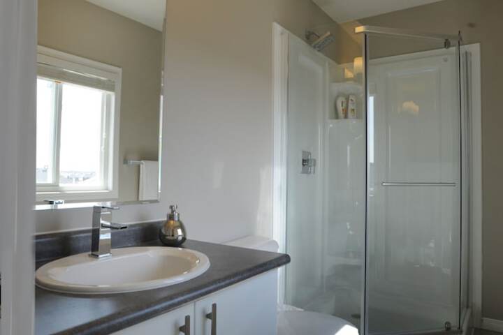 Boardwalk Homes - Executive Guest Rooms & Townhomes