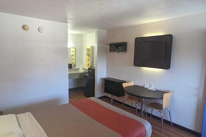 Motel 6 Ashland OH