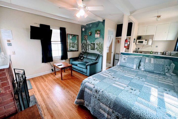 Room 65 of 177