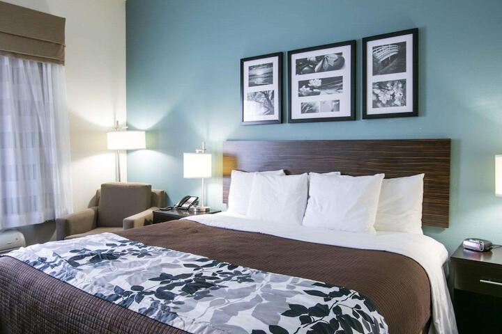 Room 34 of 61