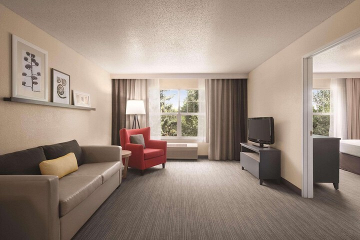 Room 16 of 27