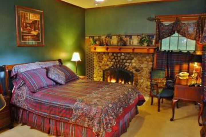 Arbor Hill Inn