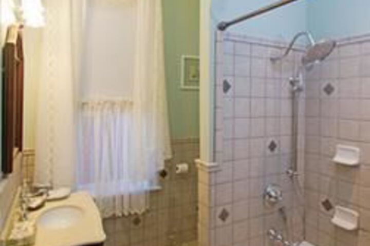 Abigail House Bed & Breakfast
